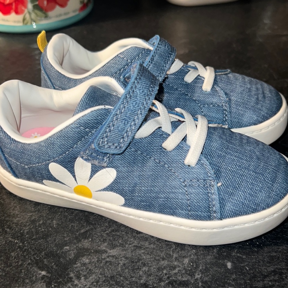 Great condition. Barely worn size 12 girls denim shoes